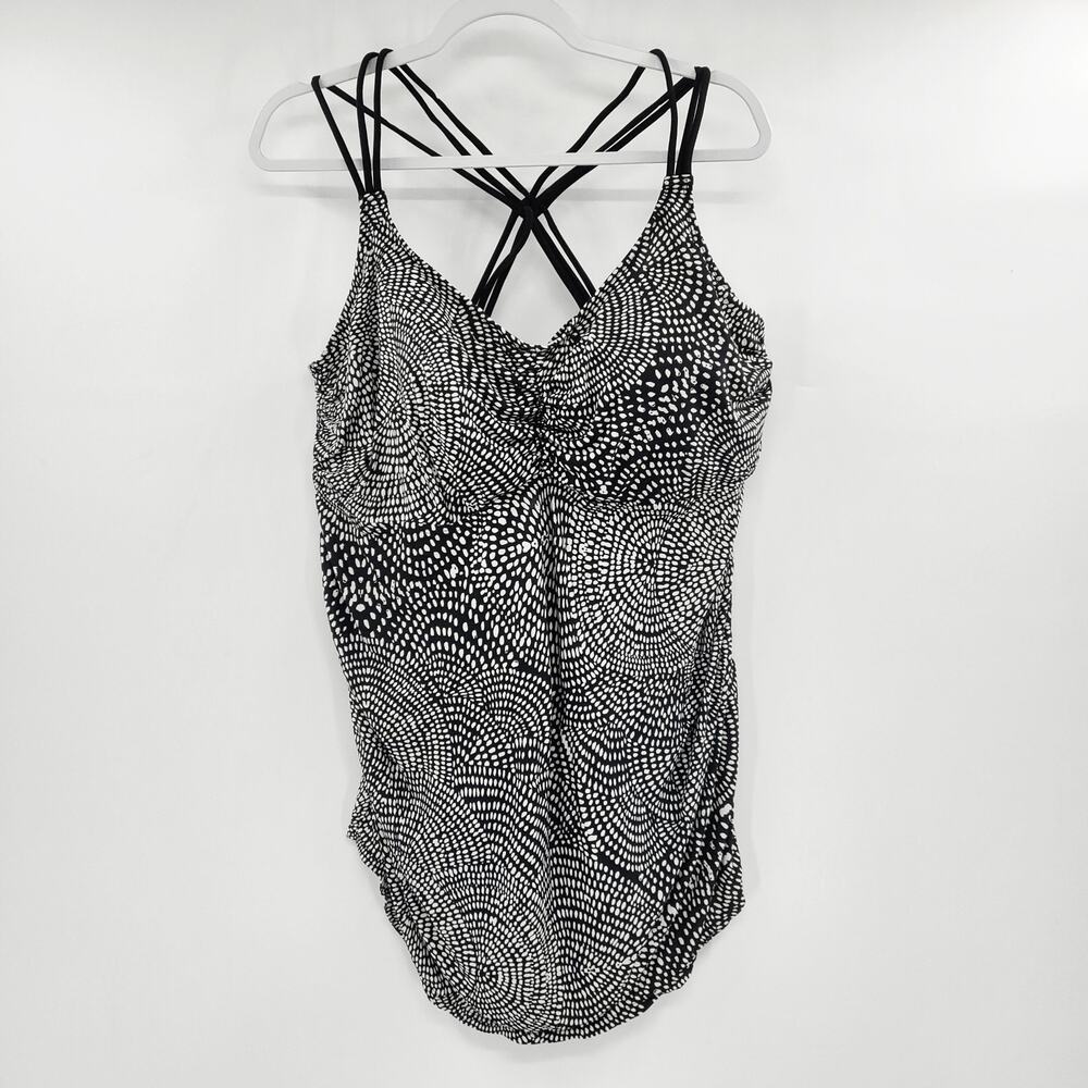 Ava & Viv Black and White Geometric Print Tankini Swim Top Women's Plus Size 22W